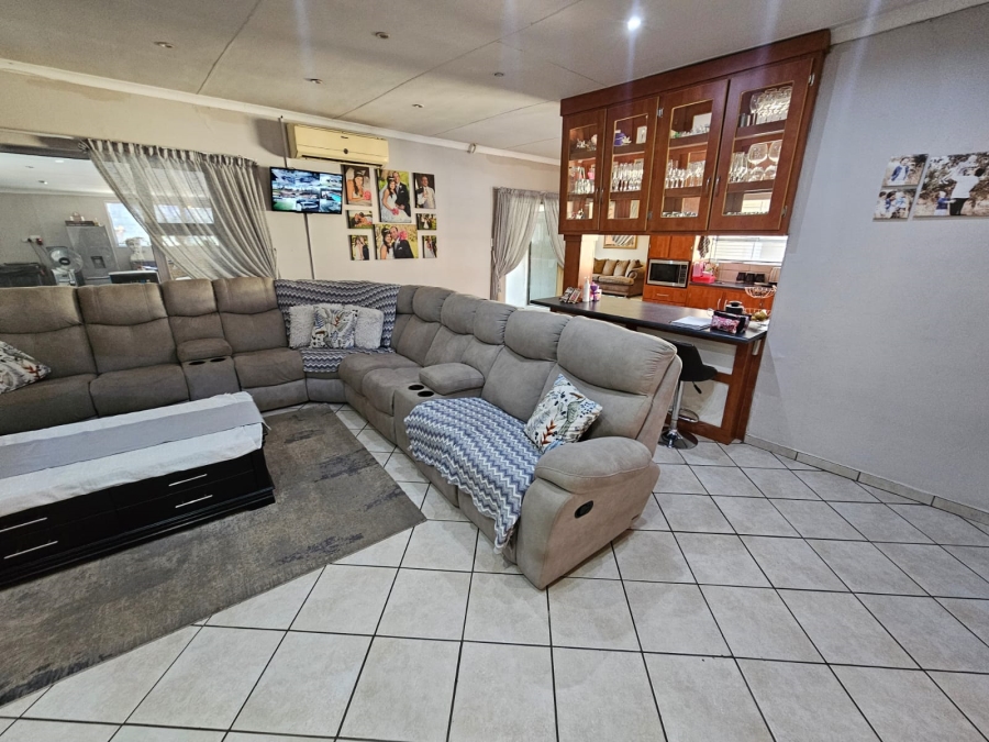 4 Bedroom Property for Sale in Sasolburg Ext 11 Free State